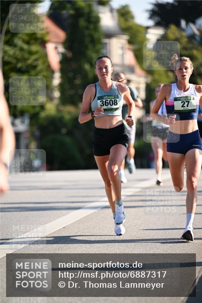 01.09.2024 - BARMER Alsterlauf Dr. Thomas Lammeyer http://msf.ph/oto/6887317 01.09.2024 09:19:32 Laufen 5, 3608, 35, 27 meine-sportfotos.de