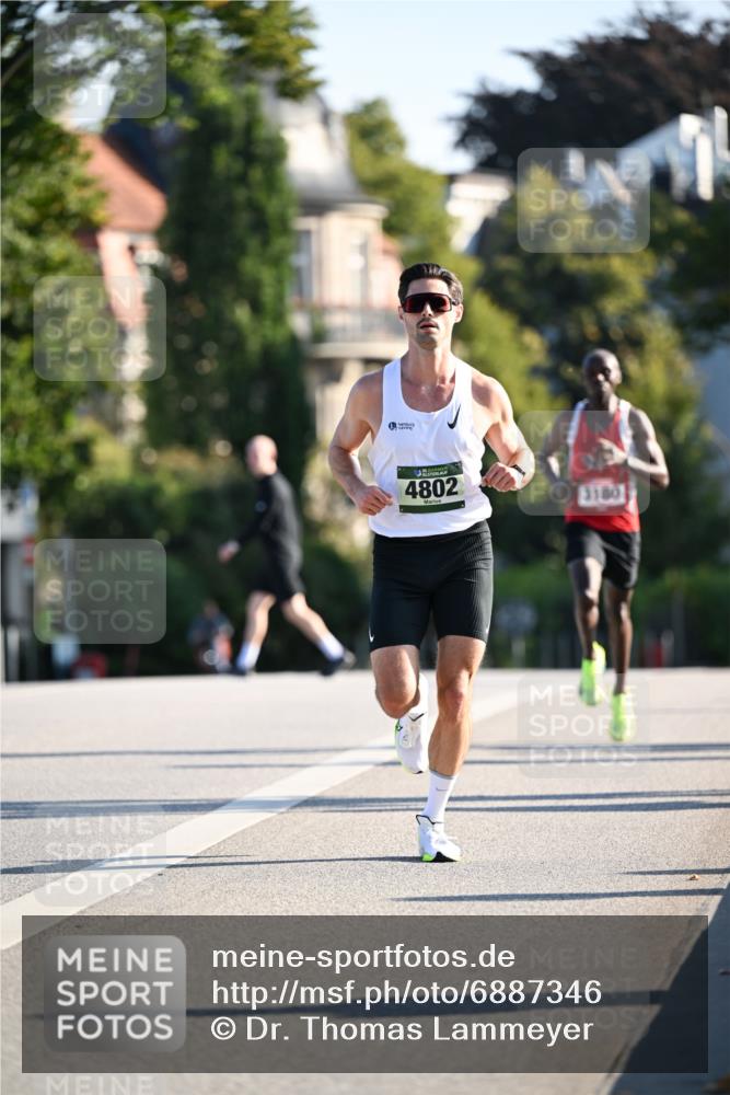 01.09.2024 - BARMER Alsterlauf Dr. Thomas Lammeyer http://msf.ph/oto/6887346 01.09.2024 09:19:40 Laufen 4802, 3180 meine-sportfotos.de