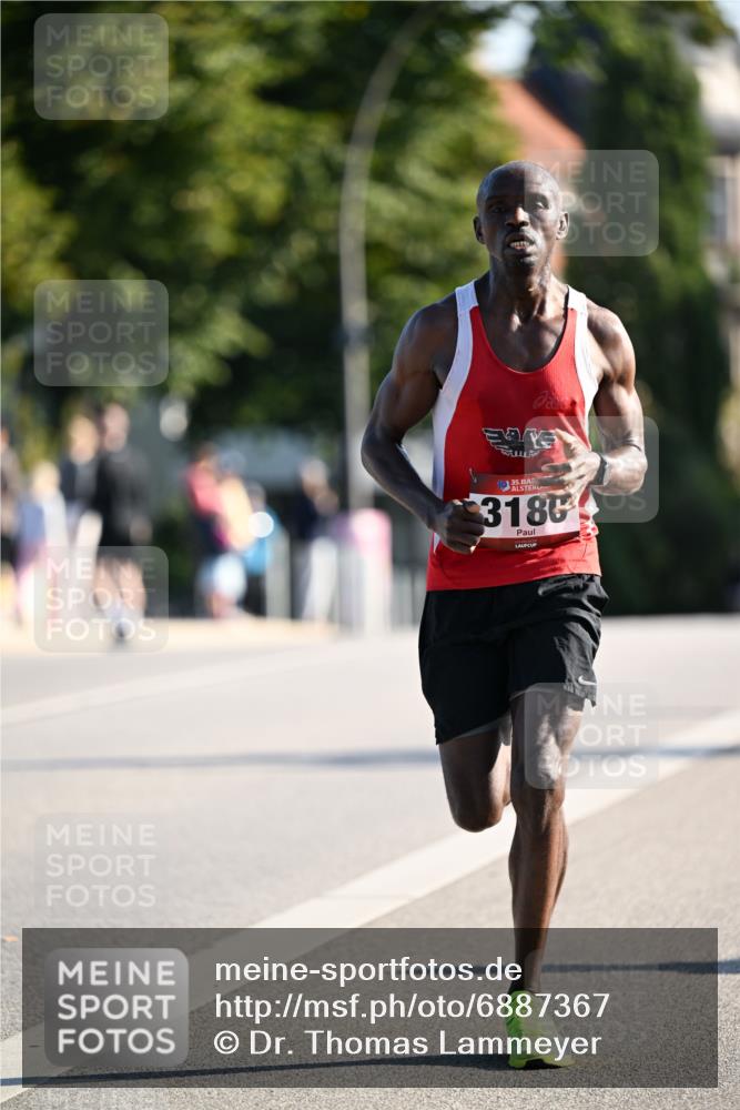 01.09.2024 - BARMER Alsterlauf Dr. Thomas Lammeyer http://msf.ph/oto/6887367 01.09.2024 09:19:43 Laufen 6135, 3186 meine-sportfotos.de