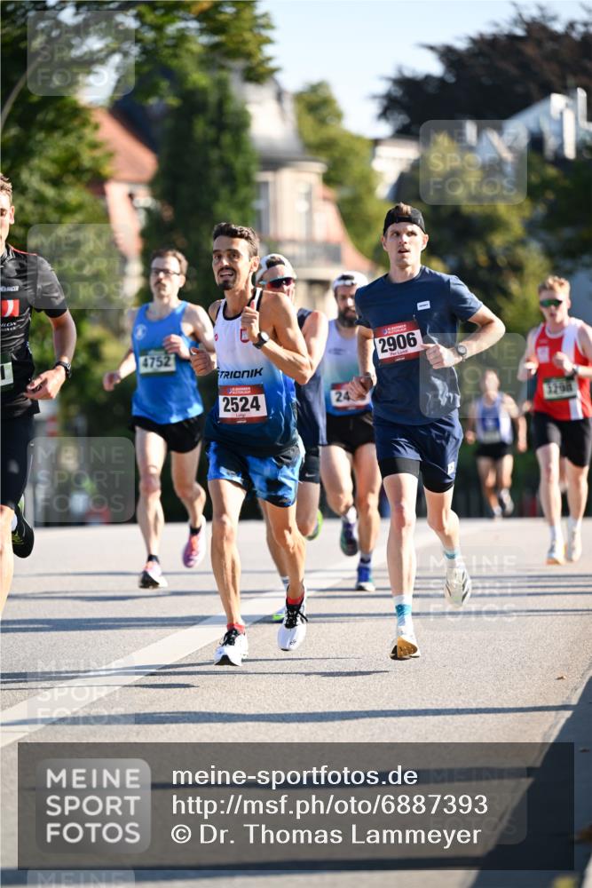 01.09.2024 - BARMER Alsterlauf Dr. Thomas Lammeyer http://msf.ph/oto/6887393 01.09.2024 09:20:00 Laufen 2524, 24, 2906, 1208 meine-sportfotos.de