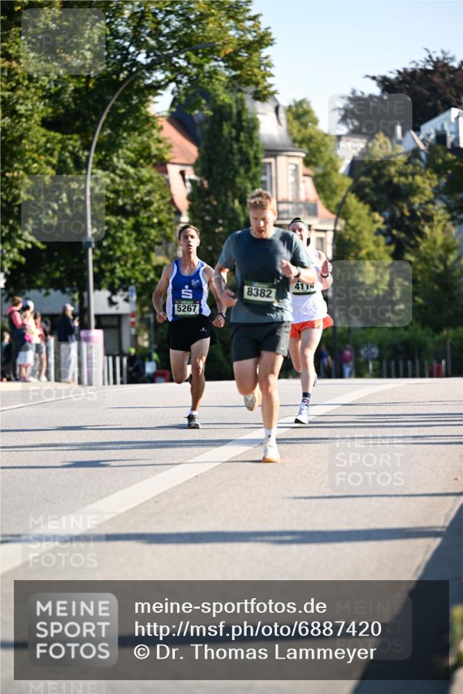 01.09.2024 - BARMER Alsterlauf Dr. Thomas Lammeyer http://msf.ph/oto/6887420 01.09.2024 09:20:05 Laufen 5267, 8382, 4114 meine-sportfotos.de