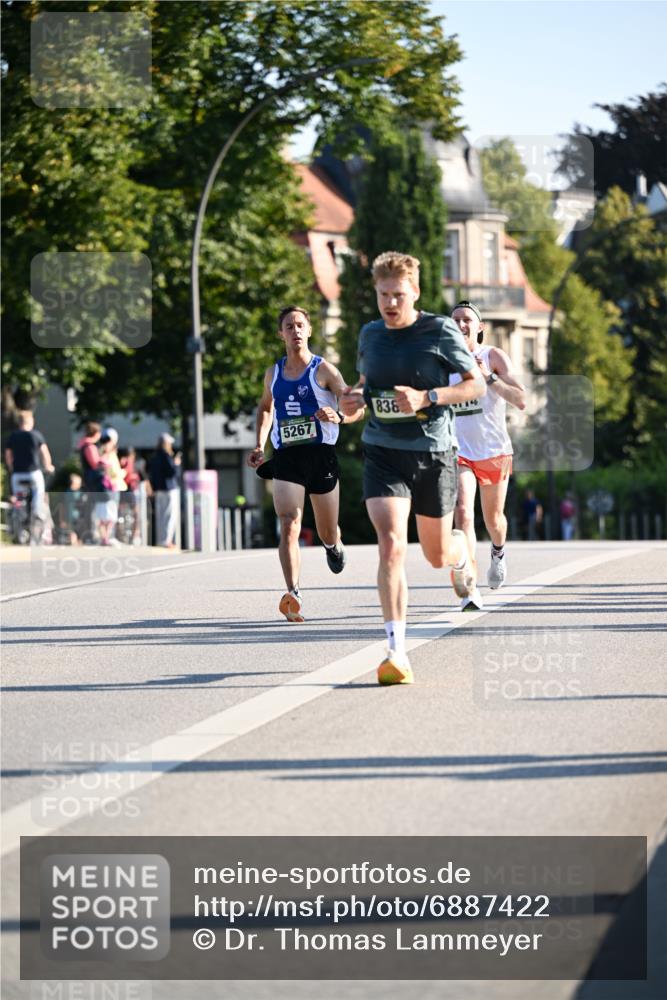 01.09.2024 - BARMER Alsterlauf Dr. Thomas Lammeyer http://msf.ph/oto/6887422 01.09.2024 09:20:06 Laufen 5267, 838, 7114 meine-sportfotos.de