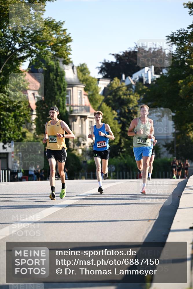 01.09.2024 - BARMER Alsterlauf Dr. Thomas Lammeyer http://msf.ph/oto/6887450 01.09.2024 09:20:16 Laufen 5095, 2527, 3729 meine-sportfotos.de