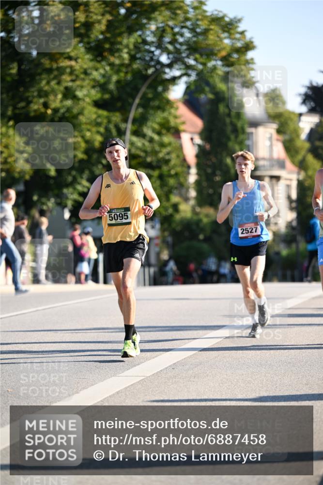 01.09.2024 - BARMER Alsterlauf Dr. Thomas Lammeyer http://msf.ph/oto/6887458 01.09.2024 09:20:18 Laufen 5095, 3, 2527 meine-sportfotos.de