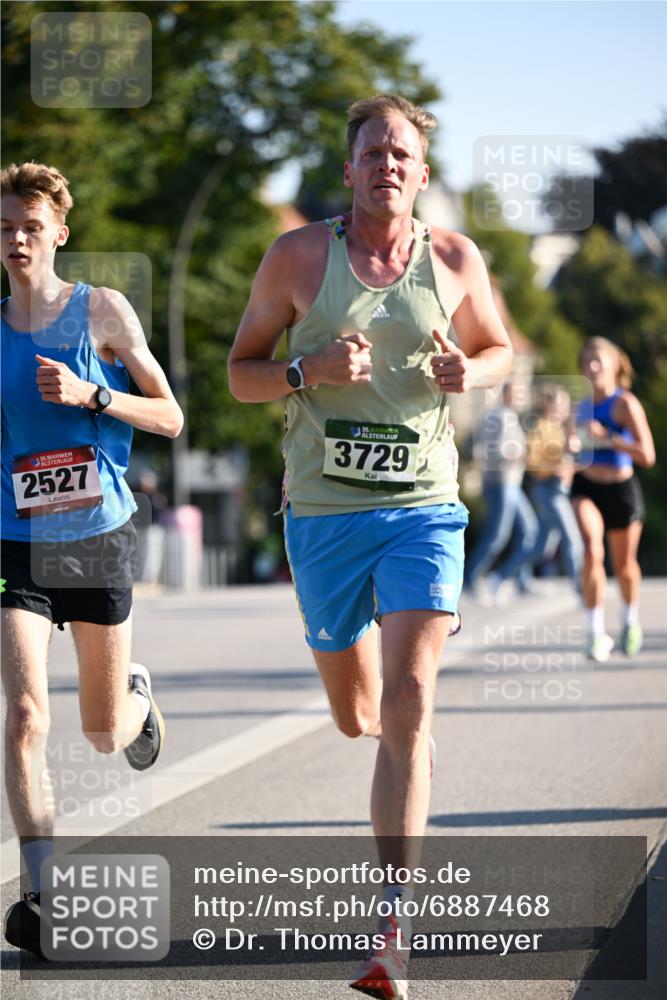 01.09.2024 - BARMER Alsterlauf Dr. Thomas Lammeyer http://msf.ph/oto/6887468 01.09.2024 09:20:20 Laufen 35, 2527, 4, 135, 3729 meine-sportfotos.de