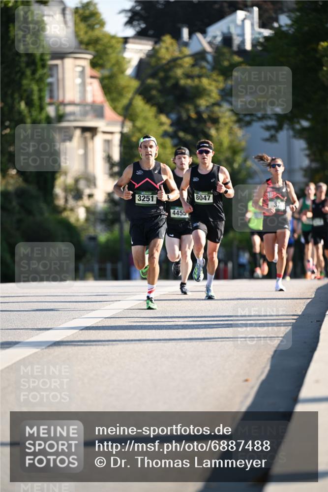01.09.2024 - BARMER Alsterlauf Dr. Thomas Lammeyer http://msf.ph/oto/6887488 01.09.2024 09:20:31 Laufen 3251, 4455, 8047 meine-sportfotos.de
