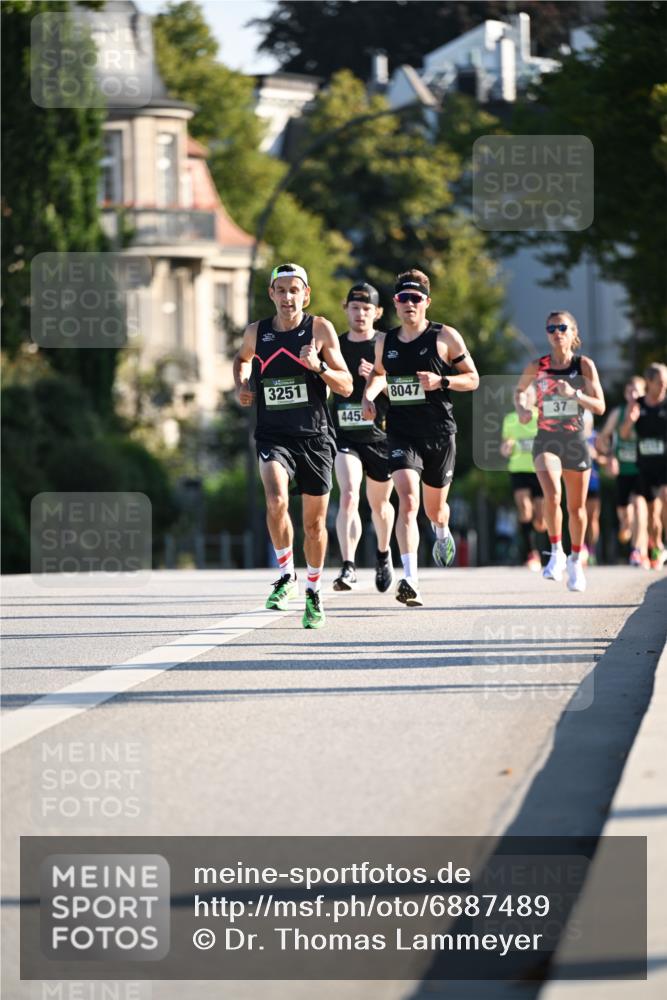 01.09.2024 - BARMER Alsterlauf Dr. Thomas Lammeyer http://msf.ph/oto/6887489 01.09.2024 09:20:31 Laufen 3251, 9, 445, 8047 meine-sportfotos.de