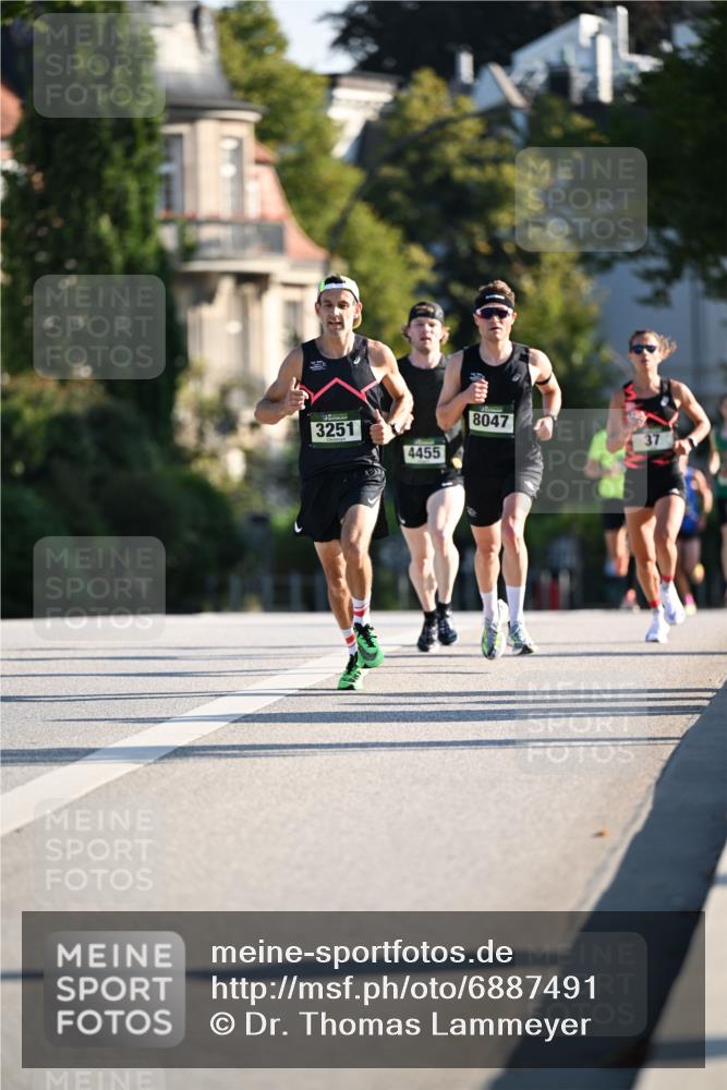 01.09.2024 - BARMER Alsterlauf Dr. Thomas Lammeyer http://msf.ph/oto/6887491 01.09.2024 09:20:31 Laufen 3251, 4455, 8047 meine-sportfotos.de