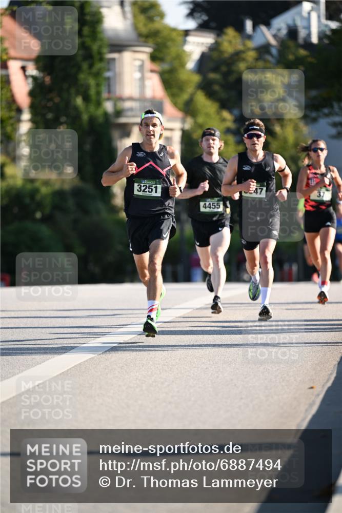 01.09.2024 - BARMER Alsterlauf Dr. Thomas Lammeyer http://msf.ph/oto/6887494 01.09.2024 09:20:32 Laufen 3251, 4455, 47 meine-sportfotos.de