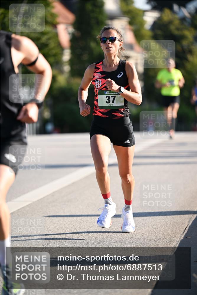01.09.2024 - BARMER Alsterlauf Dr. Thomas Lammeyer http://msf.ph/oto/6887513 01.09.2024 09:20:36 Laufen 35, 37 meine-sportfotos.de