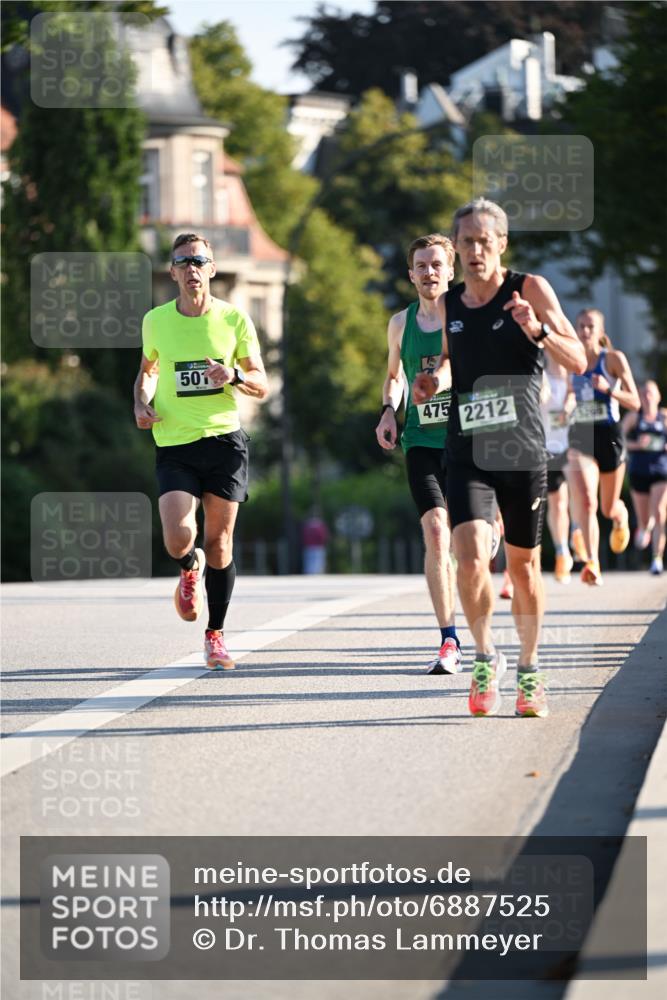 01.09.2024 - BARMER Alsterlauf Dr. Thomas Lammeyer http://msf.ph/oto/6887525 01.09.2024 09:20:38 Laufen 501, 475, 2212 meine-sportfotos.de