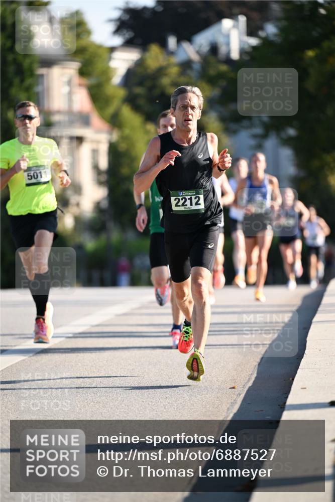 01.09.2024 - BARMER Alsterlauf Dr. Thomas Lammeyer http://msf.ph/oto/6887527 01.09.2024 09:20:38 Laufen 5011, 2212 meine-sportfotos.de