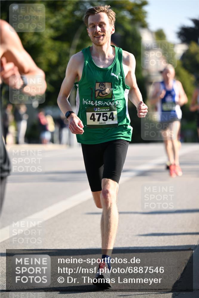 01.09.2024 - BARMER Alsterlauf Dr. Thomas Lammeyer http://msf.ph/oto/6887546 01.09.2024 09:20:41 Laufen 35, 4754 meine-sportfotos.de