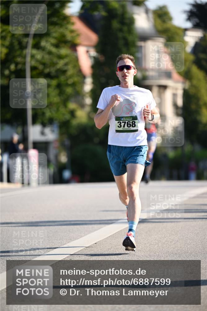 01.09.2024 - BARMER Alsterlauf Dr. Thomas Lammeyer http://msf.ph/oto/6887599 01.09.2024 09:20:56 Laufen 35, 3768 meine-sportfotos.de