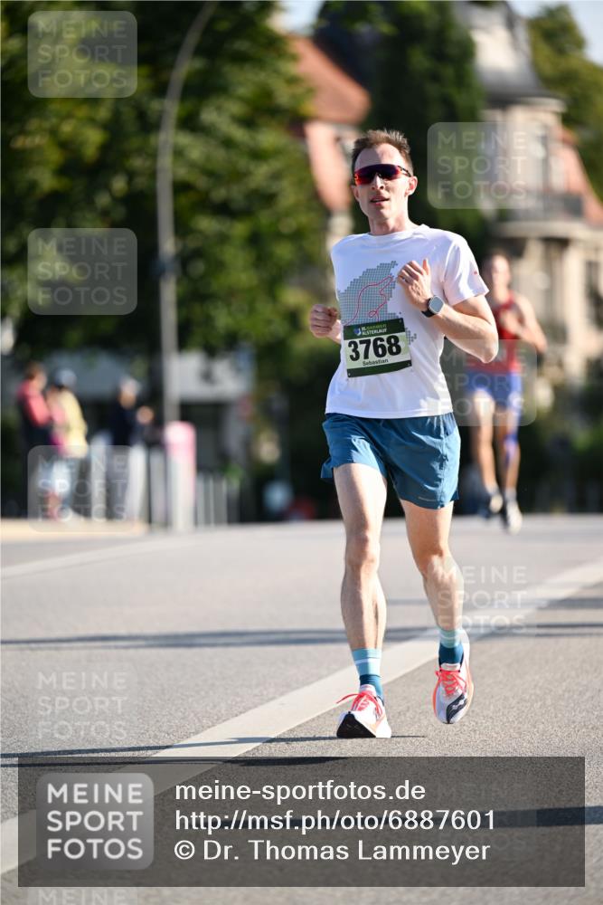 01.09.2024 - BARMER Alsterlauf Dr. Thomas Lammeyer http://msf.ph/oto/6887601 01.09.2024 09:20:56 Laufen 135, 3768 meine-sportfotos.de