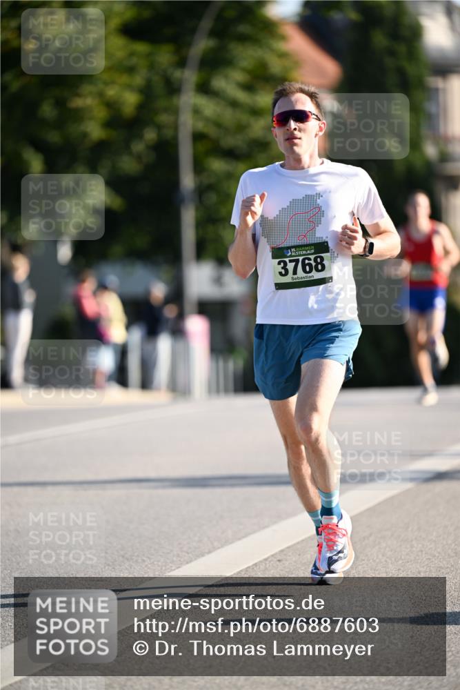 01.09.2024 - BARMER Alsterlauf Dr. Thomas Lammeyer http://msf.ph/oto/6887603 01.09.2024 09:20:56 Laufen 35, 3768 meine-sportfotos.de