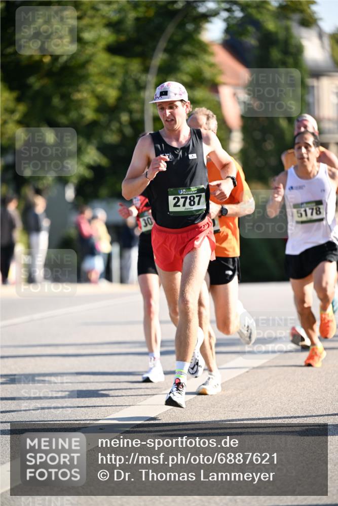 01.09.2024 - BARMER Alsterlauf Dr. Thomas Lammeyer http://msf.ph/oto/6887621 01.09.2024 09:21:01 Laufen 30, 2787, 5178 meine-sportfotos.de