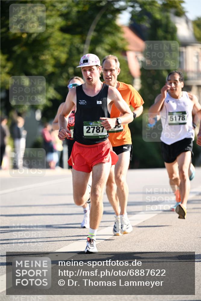 01.09.2024 - BARMER Alsterlauf Dr. Thomas Lammeyer http://msf.ph/oto/6887622 01.09.2024 09:21:01 Laufen 135, 2787, 5178 meine-sportfotos.de