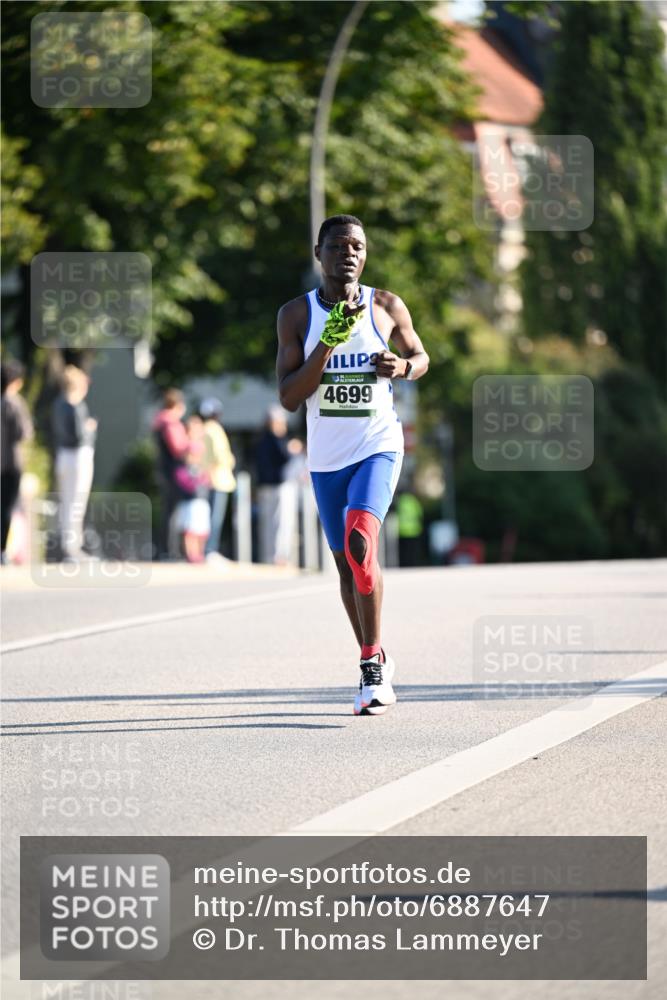 01.09.2024 - BARMER Alsterlauf Dr. Thomas Lammeyer http://msf.ph/oto/6887647 01.09.2024 09:21:07 Laufen 4699 meine-sportfotos.de