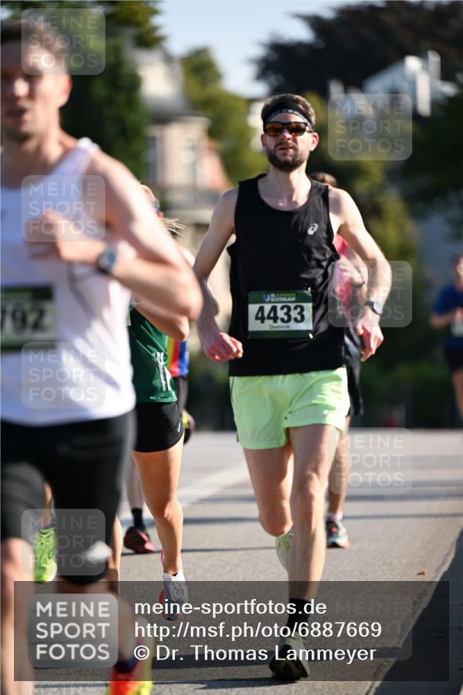 01.09.2024 - BARMER Alsterlauf Dr. Thomas Lammeyer http://msf.ph/oto/6887669 01.09.2024 09:21:12 Laufen 192, 4433 meine-sportfotos.de