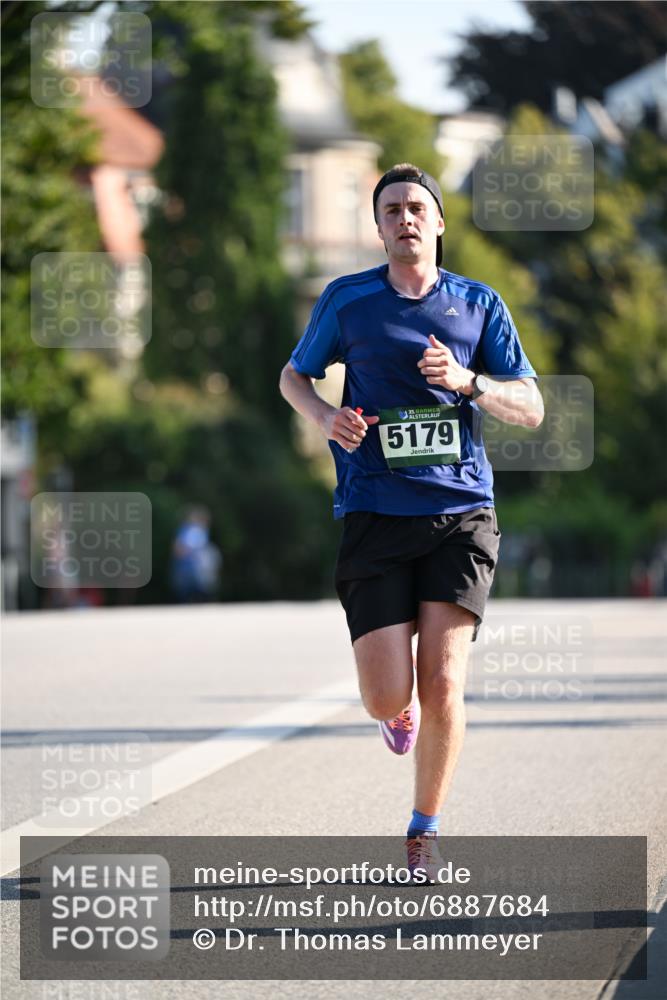 01.09.2024 - BARMER Alsterlauf Dr. Thomas Lammeyer http://msf.ph/oto/6887684 01.09.2024 09:21:17 Laufen 10, 5179 meine-sportfotos.de
