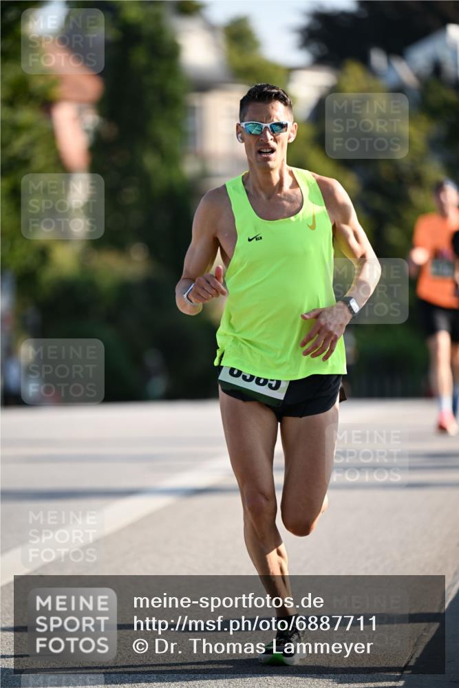 01.09.2024 - BARMER Alsterlauf Dr. Thomas Lammeyer http://msf.ph/oto/6887711 01.09.2024 09:21:24 Laufen  meine-sportfotos.de
