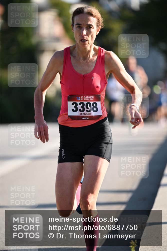 01.09.2024 - BARMER Alsterlauf Dr. Thomas Lammeyer http://msf.ph/oto/6887750 01.09.2024 09:21:32 Laufen 35, 1, 3398 meine-sportfotos.de
