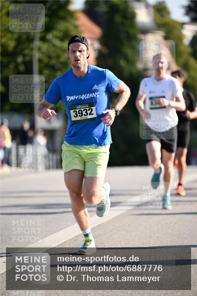 01.09.2024 - BARMER Alsterlauf Dr. Thomas Lammeyer http://msf.ph/oto/6887776 01.09.2024 09:21:39 Laufen 35, 3932 meine-sportfotos.de