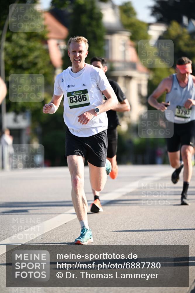 01.09.2024 - BARMER Alsterlauf Dr. Thomas Lammeyer http://msf.ph/oto/6887780 01.09.2024 09:21:40 Laufen 8386, 3793 meine-sportfotos.de