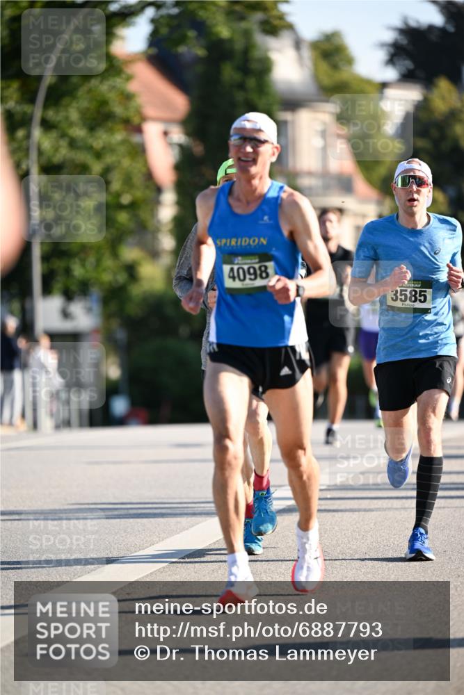 01.09.2024 - BARMER Alsterlauf Dr. Thomas Lammeyer http://msf.ph/oto/6887793 01.09.2024 09:21:43 Laufen 4098, 3585 meine-sportfotos.de