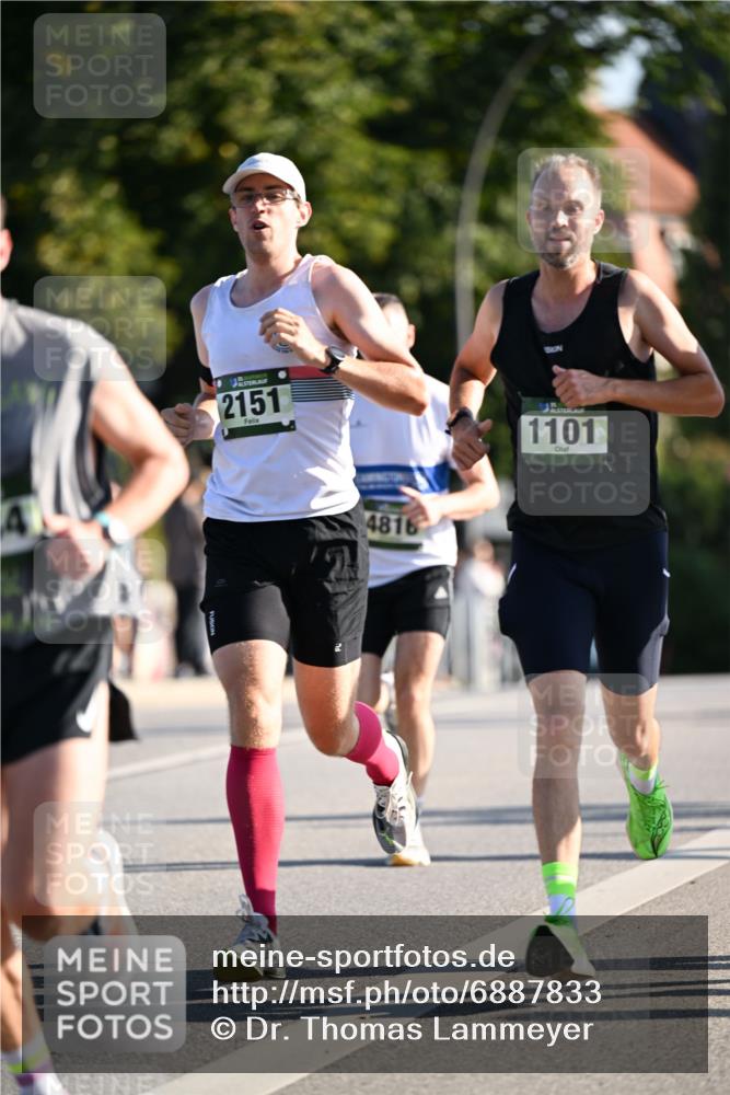 01.09.2024 - BARMER Alsterlauf Dr. Thomas Lammeyer http://msf.ph/oto/6887833 01.09.2024 09:21:51 Laufen 15, 2151, 4816, 1101 meine-sportfotos.de