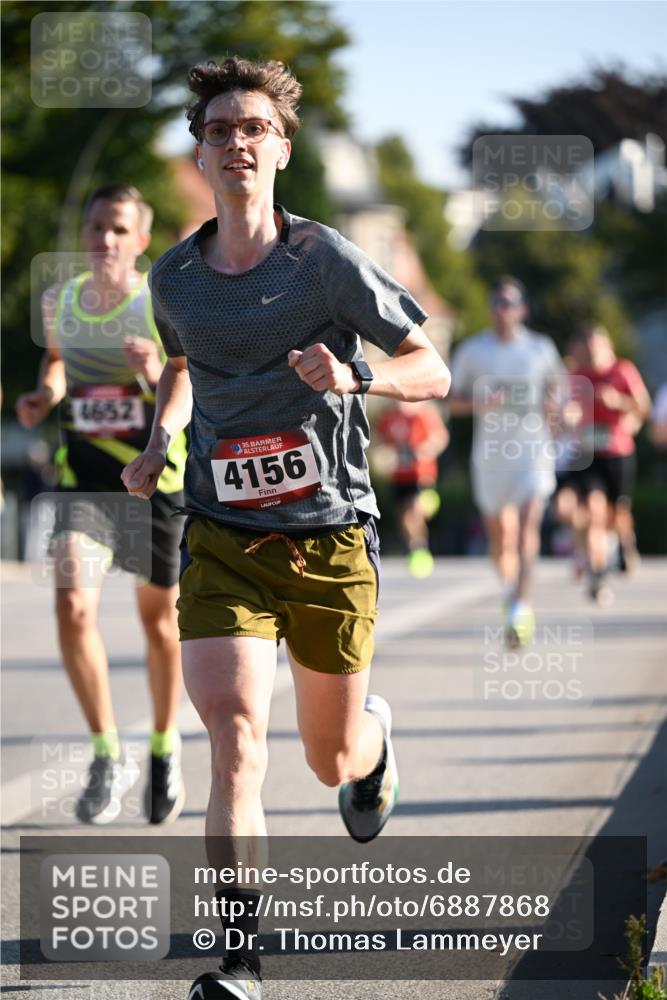 01.09.2024 - BARMER Alsterlauf Dr. Thomas Lammeyer http://msf.ph/oto/6887868 01.09.2024 09:21:58 Laufen 4652, 4156 meine-sportfotos.de
