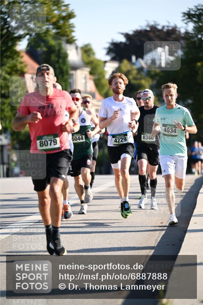 01.09.2024 - BARMER Alsterlauf Dr. Thomas Lammeyer http://msf.ph/oto/6887888 01.09.2024 09:22:02 Laufen 8079, 5044, 4229, 31, 8360, 4034 meine-sportfotos.de