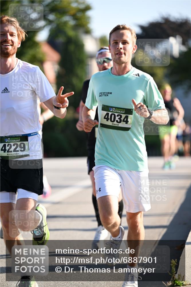 01.09.2024 - BARMER Alsterlauf Dr. Thomas Lammeyer http://msf.ph/oto/6887901 01.09.2024 09:22:04 Laufen 35, 4229, 35, 4034 meine-sportfotos.de