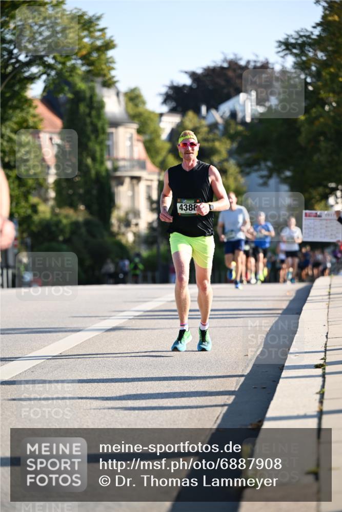 01.09.2024 - BARMER Alsterlauf Dr. Thomas Lammeyer http://msf.ph/oto/6887908 01.09.2024 09:22:06 Laufen 4388 meine-sportfotos.de
