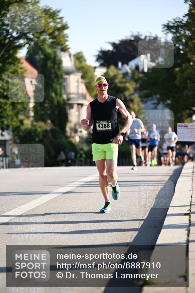 01.09.2024 - BARMER Alsterlauf Dr. Thomas Lammeyer http://msf.ph/oto/6887910 01.09.2024 09:22:07 Laufen 4388 meine-sportfotos.de