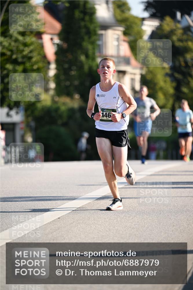 01.09.2024 - BARMER Alsterlauf Dr. Thomas Lammeyer http://msf.ph/oto/6887979 01.09.2024 09:22:20 Laufen 446 meine-sportfotos.de