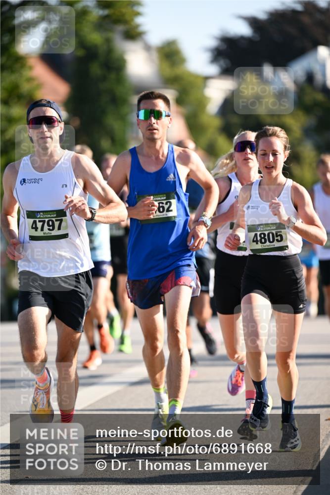 01.09.2024 - BARMER Alsterlauf Dr. Thomas Lammeyer http://msf.ph/oto/6891668 01.09.2024 09:22:26 Laufen 4797, 62, 35, 4805 meine-sportfotos.de