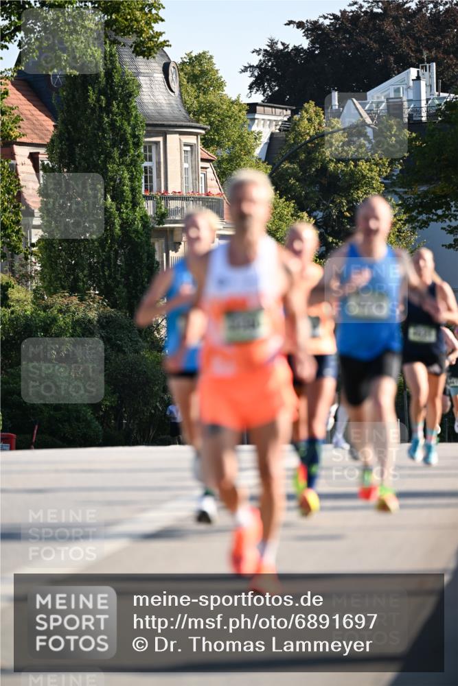 01.09.2024 - BARMER Alsterlauf Dr. Thomas Lammeyer http://msf.ph/oto/6891697 01.09.2024 09:22:31 Laufen  meine-sportfotos.de