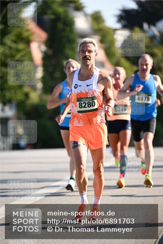 01.09.2024 - BARMER Alsterlauf Dr. Thomas Lammeyer http://msf.ph/oto/6891703 01.09.2024 09:22:32 Laufen 35, 8280, 5249, 4978 meine-sportfotos.de