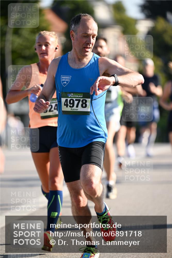 01.09.2024 - BARMER Alsterlauf Dr. Thomas Lammeyer http://msf.ph/oto/6891718 01.09.2024 09:22:34 Laufen 24, 35, 4978 meine-sportfotos.de