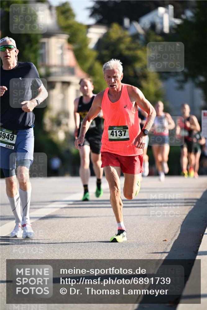 01.09.2024 - BARMER Alsterlauf Dr. Thomas Lammeyer http://msf.ph/oto/6891739 01.09.2024 09:22:37 Laufen 1949, 4949, 4137 meine-sportfotos.de