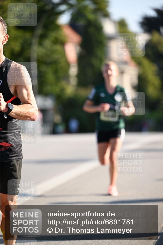 01.09.2024 - BARMER Alsterlauf Dr. Thomas Lammeyer http://msf.ph/oto/6891781 01.09.2024 09:22:45 Laufen  meine-sportfotos.de