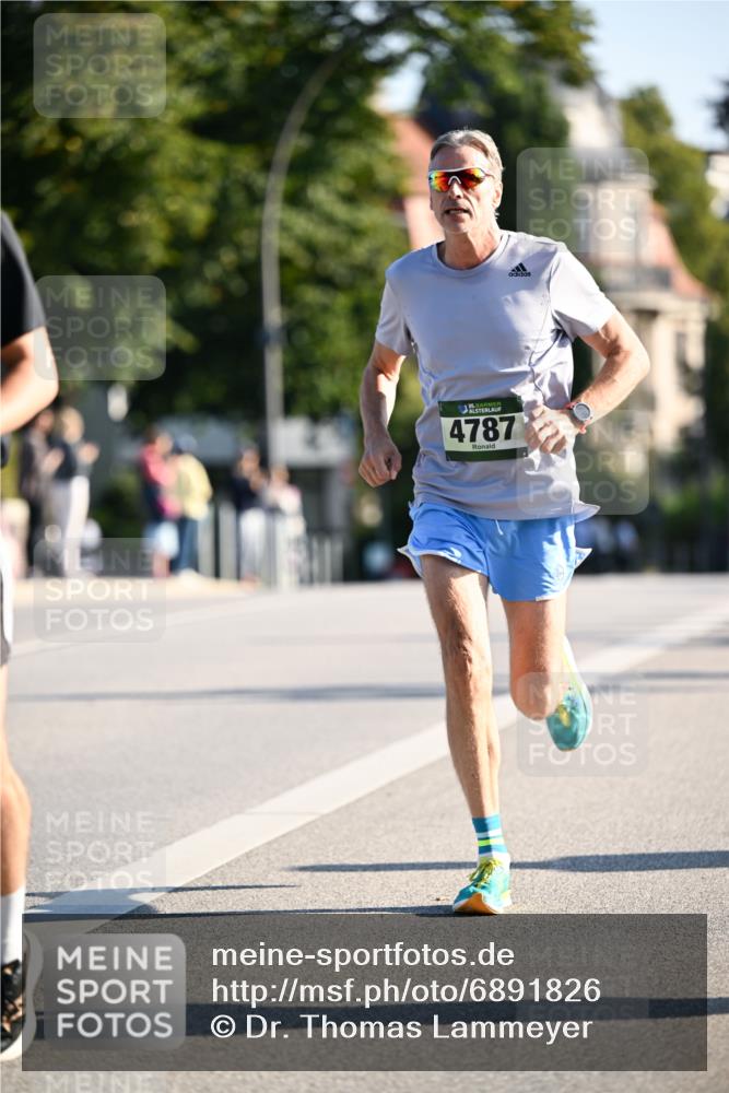 01.09.2024 - BARMER Alsterlauf Dr. Thomas Lammeyer http://msf.ph/oto/6891826 01.09.2024 09:22:54 Laufen 5, 4787 meine-sportfotos.de