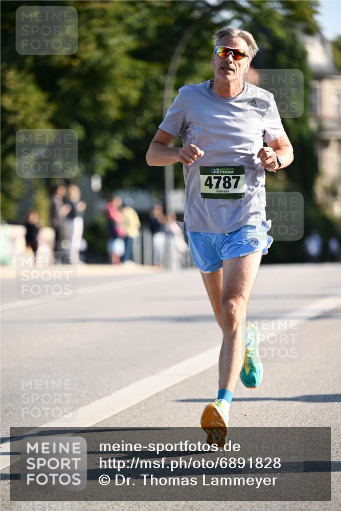 01.09.2024 - BARMER Alsterlauf Dr. Thomas Lammeyer http://msf.ph/oto/6891828 01.09.2024 09:22:54 Laufen 35, 4787 meine-sportfotos.de