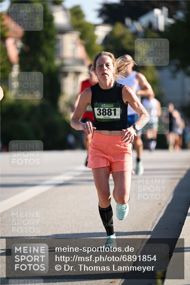 01.09.2024 - BARMER Alsterlauf Dr. Thomas Lammeyer http://msf.ph/oto/6891854 01.09.2024 09:23:00 Laufen 135, 3881 meine-sportfotos.de