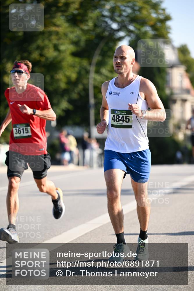 01.09.2024 - BARMER Alsterlauf Dr. Thomas Lammeyer http://msf.ph/oto/6891871 01.09.2024 09:23:03 Laufen 3615, 1635, 4845 meine-sportfotos.de