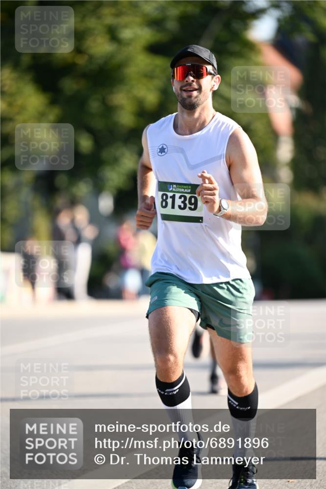 01.09.2024 - BARMER Alsterlauf Dr. Thomas Lammeyer http://msf.ph/oto/6891896 01.09.2024 09:23:08 Laufen 35, 8139 meine-sportfotos.de