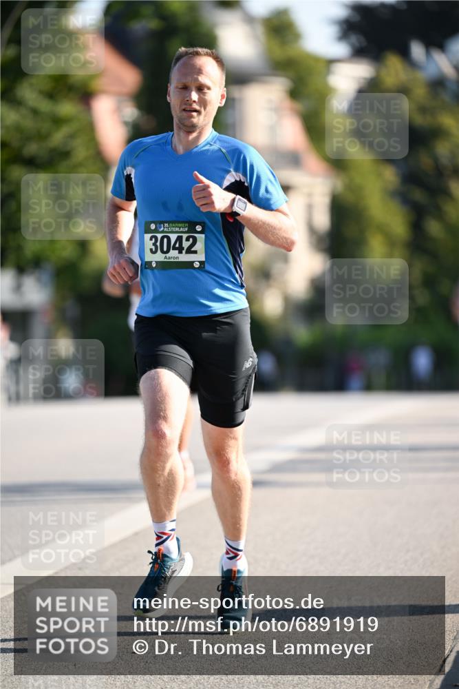 01.09.2024 - BARMER Alsterlauf Dr. Thomas Lammeyer http://msf.ph/oto/6891919 01.09.2024 09:23:12 Laufen 135, 3042 meine-sportfotos.de
