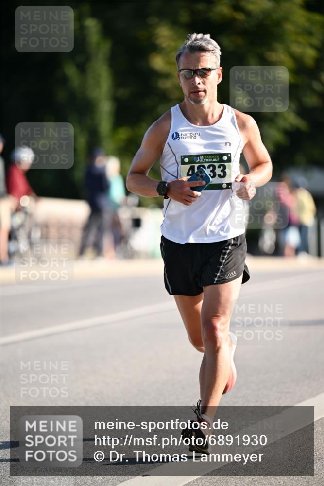01.09.2024 - BARMER Alsterlauf Dr. Thomas Lammeyer http://msf.ph/oto/6891930 01.09.2024 09:23:14 Laufen 35, 4833 meine-sportfotos.de